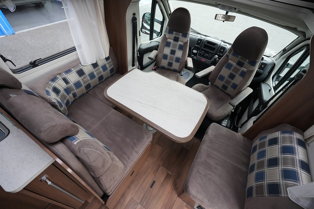 Dethleffs Esprit Comfort T 7150 2014 for sale - Motorhomes & Caravans in Haywards Heath