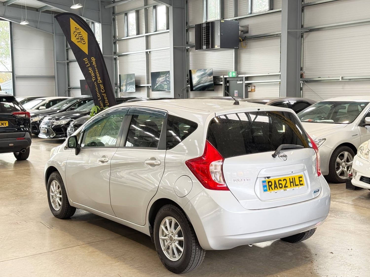 Nissan Note 2013 - Cars