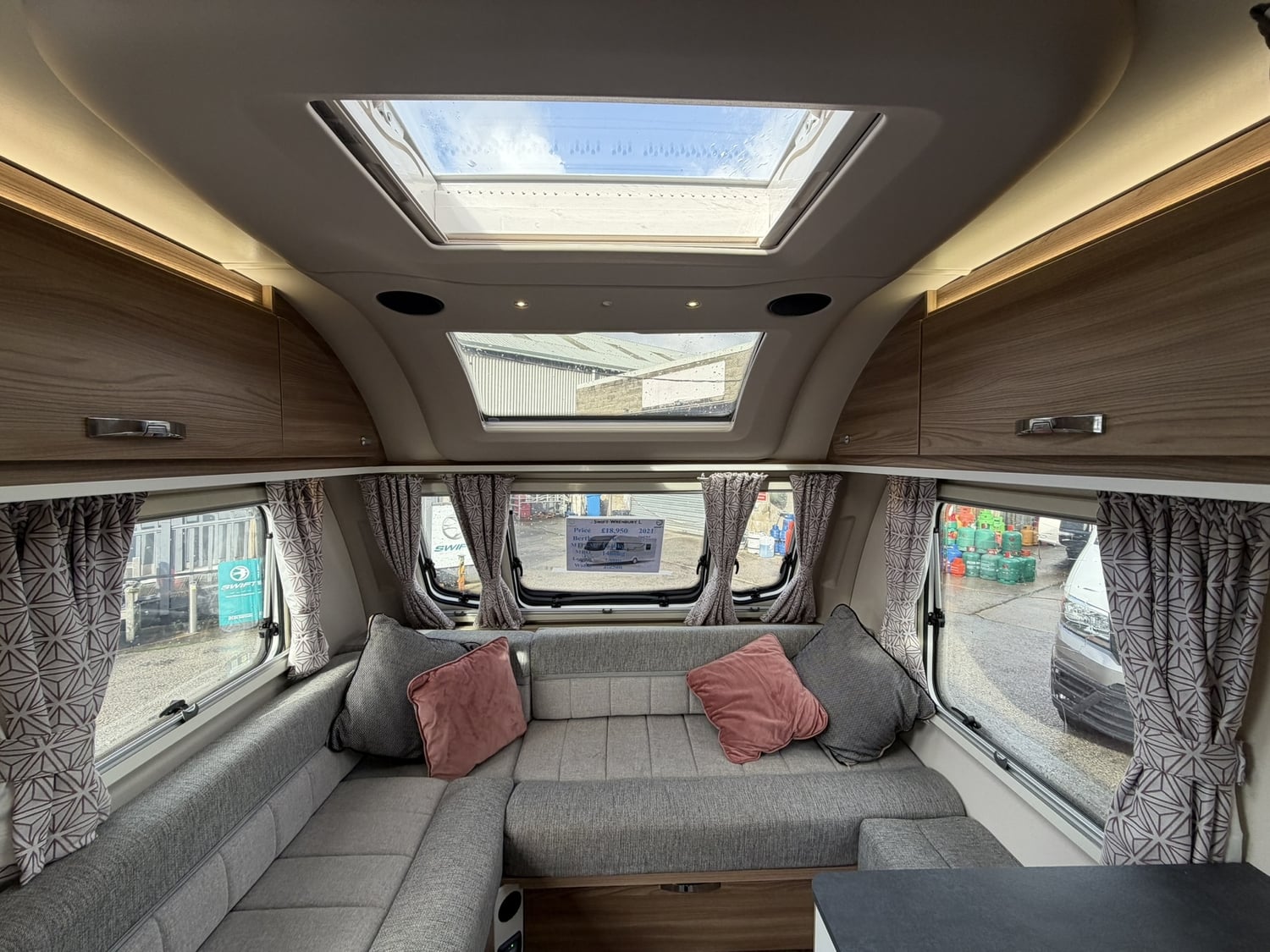 [ berth ]Swift Wrenbury L