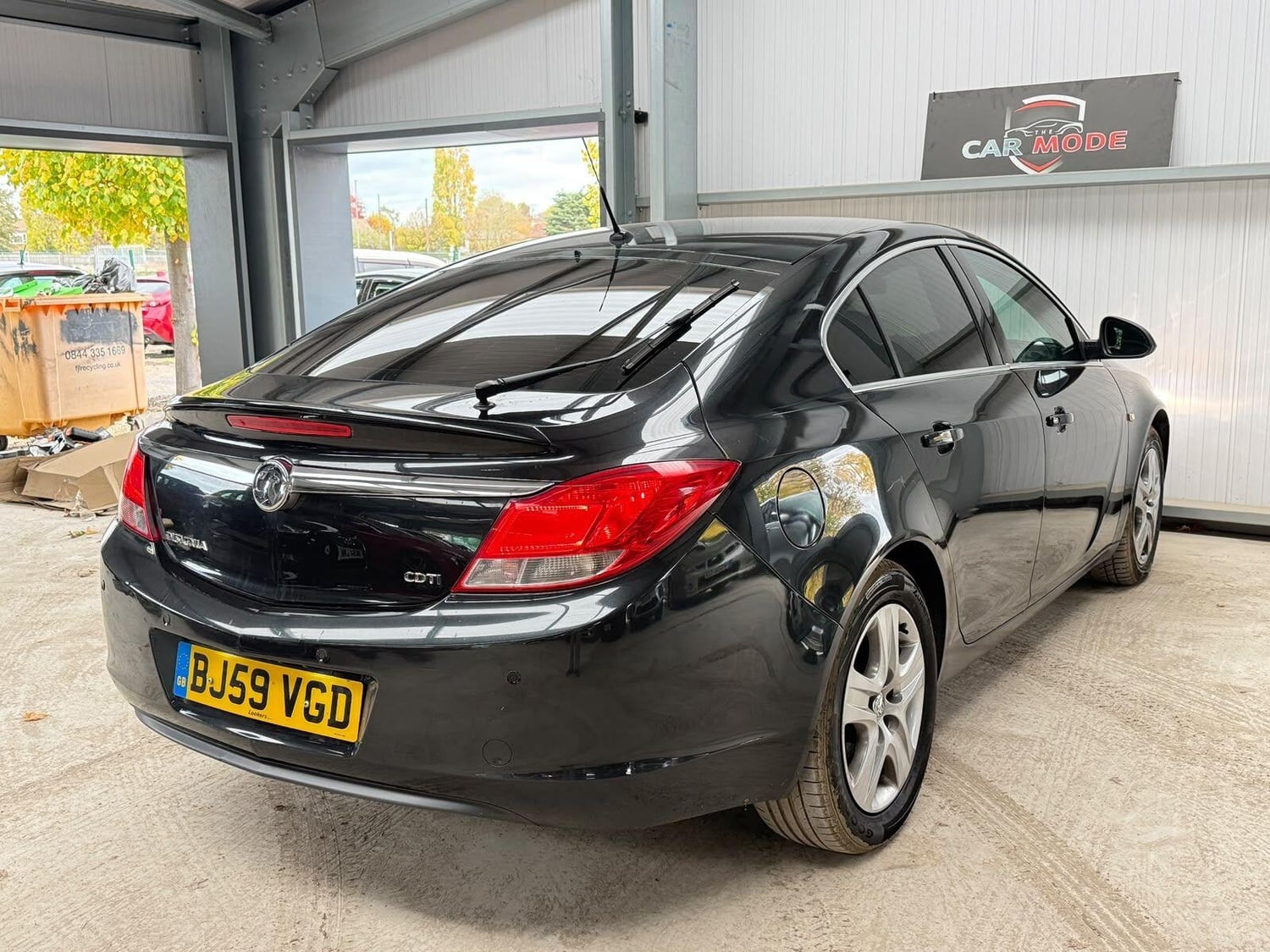 Vauxhall Insignia 2009 - Cars in Hillingdon