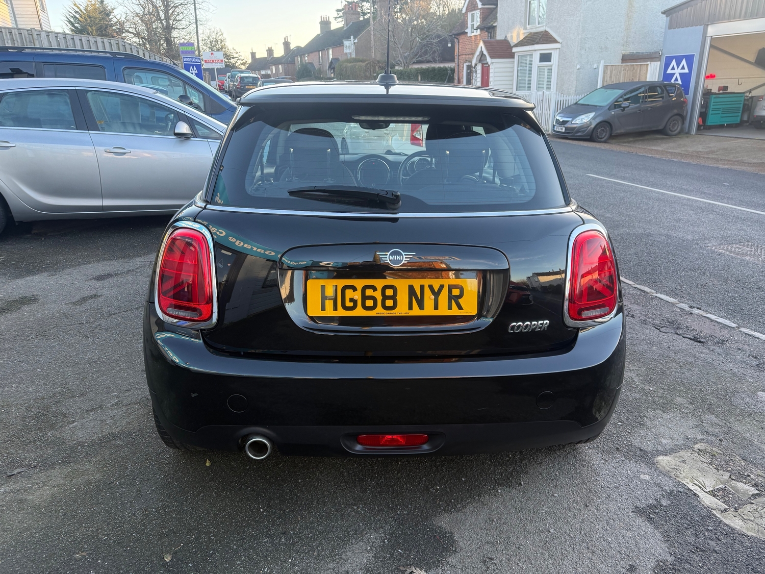 Mini Hatch 2018 - Cars