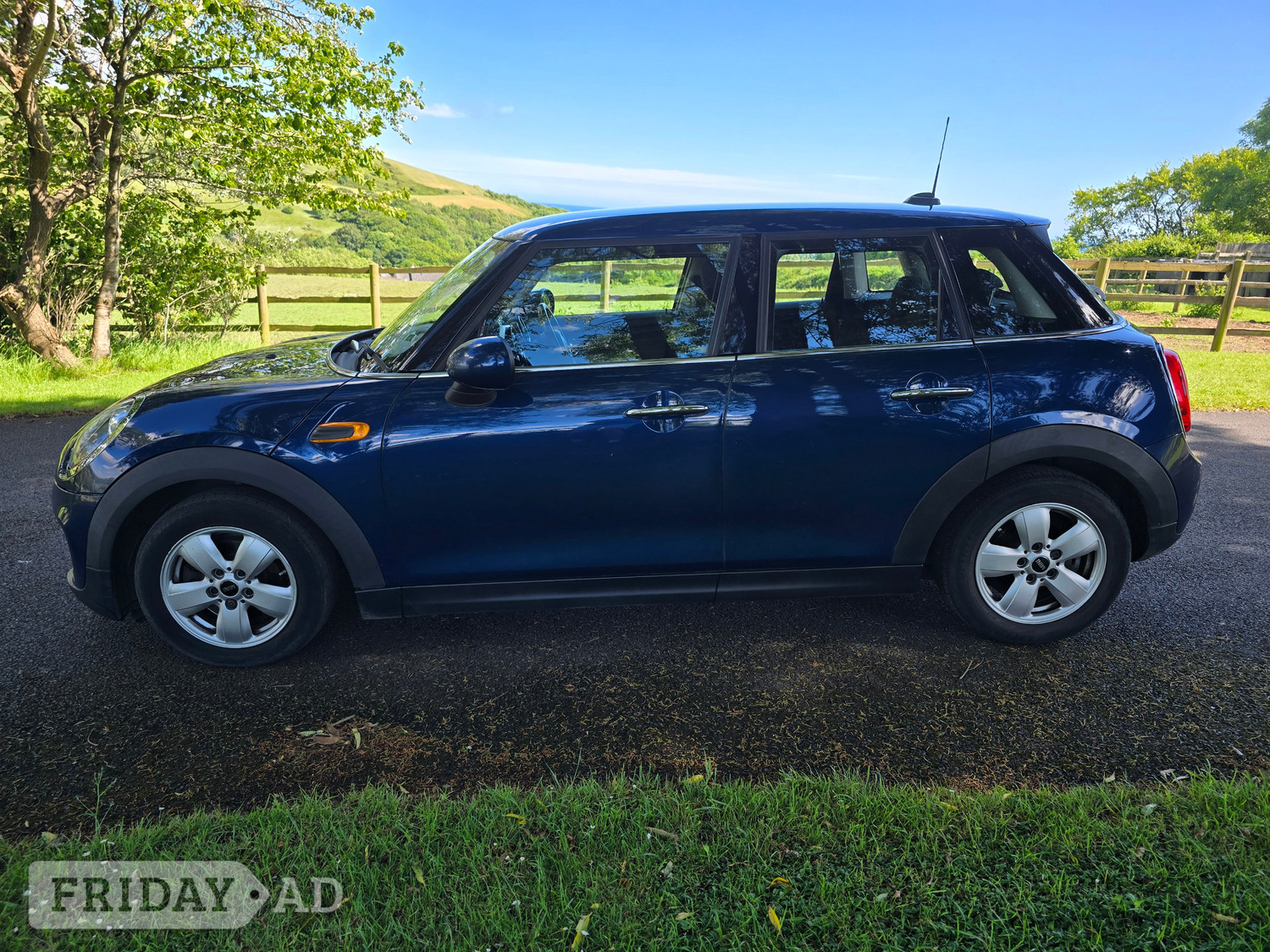 Mini Hatch 2016 - Cars in Weymouth