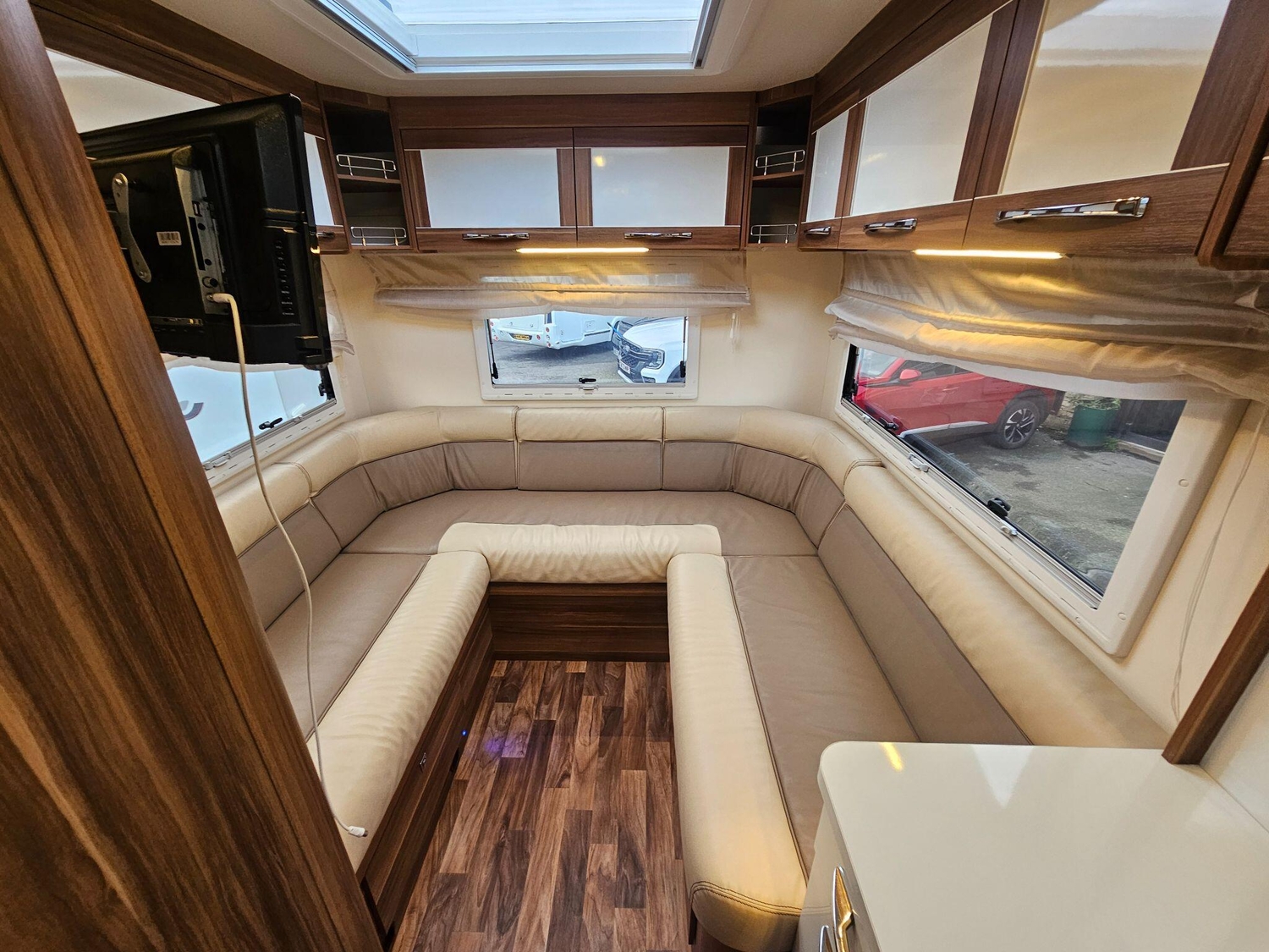 Roller Team Auto-Roller 746 2019 for sale - Motorhomes & Caravans