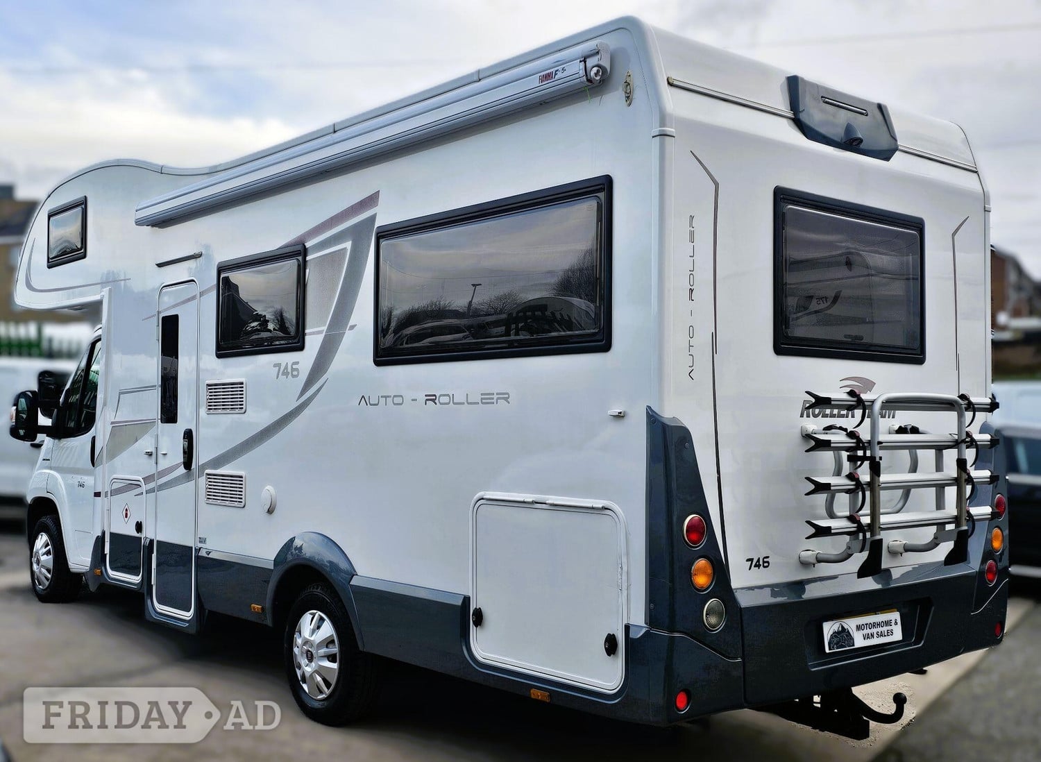 Roller Team Auto-Roller 746 2019 for sale - Motorhomes & Caravans in Halifax