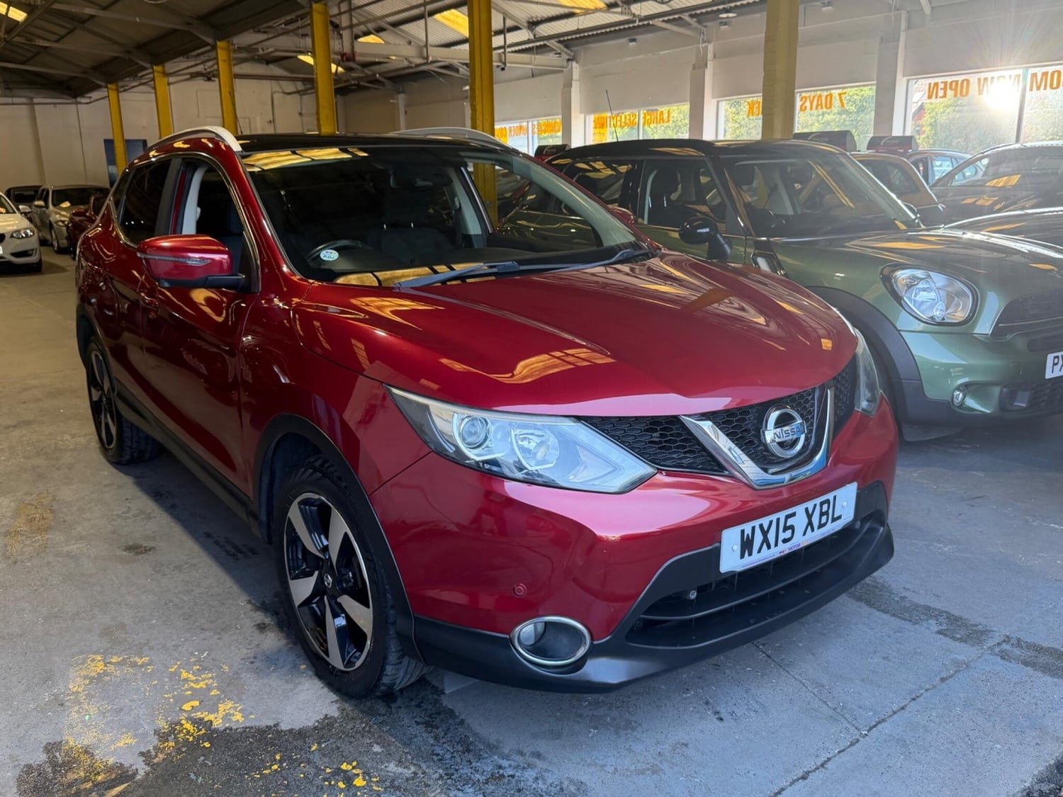Nissan Qashqai 2015 in Pontypridd