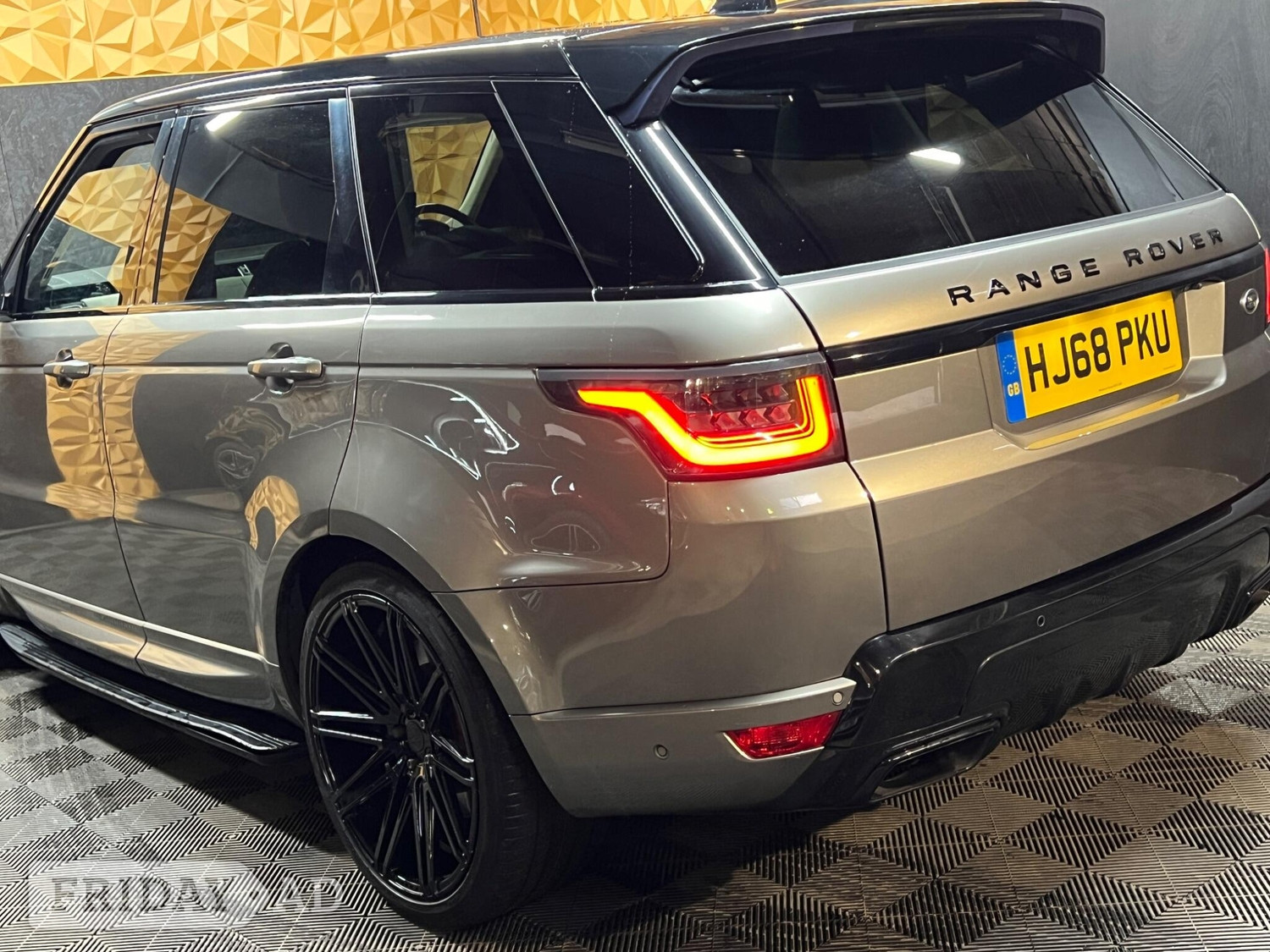 Land Rover Range Rover Sport 2018 - Cars in Halifax