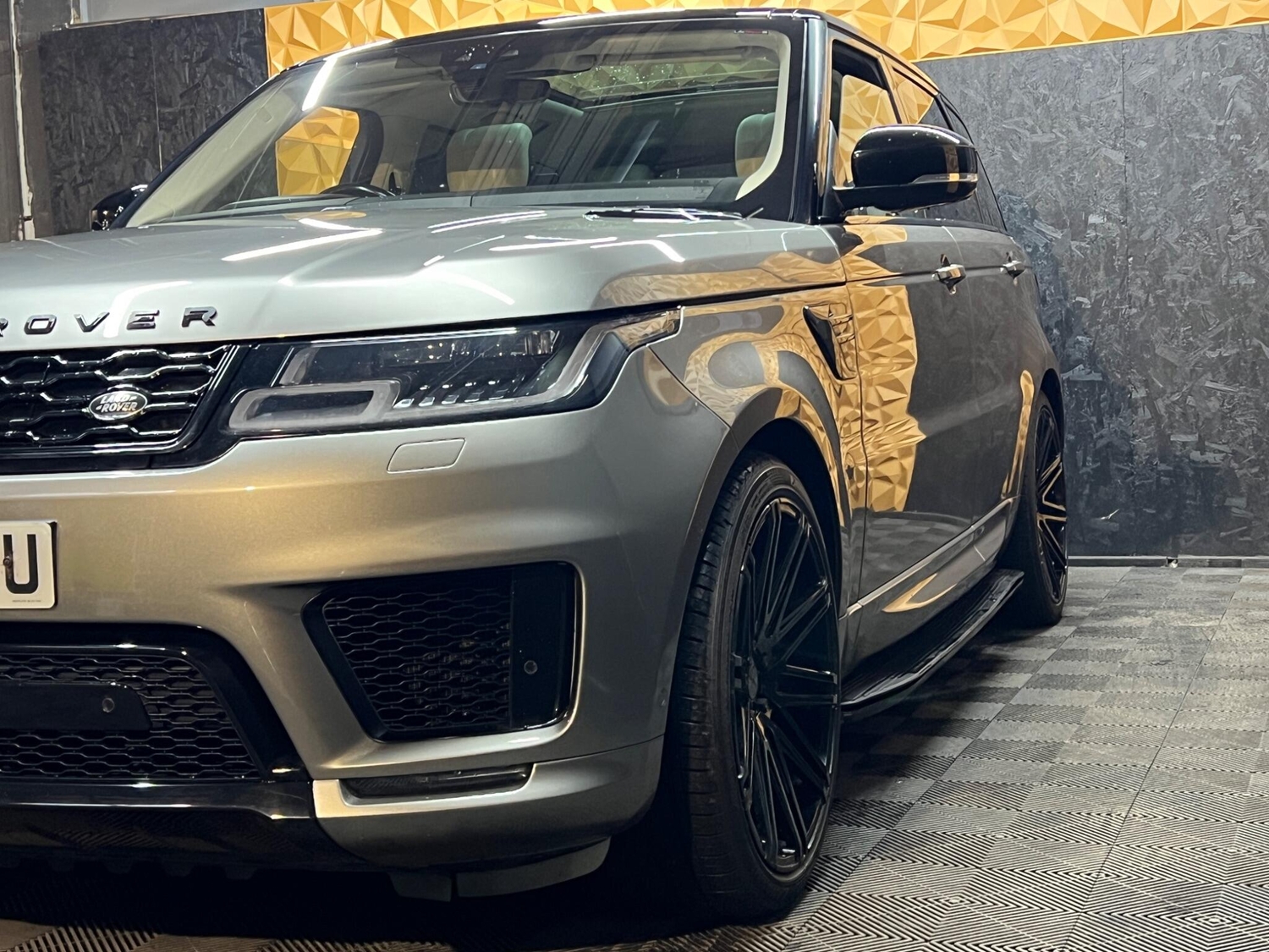 Land Rover Range Rover Sport 2018 - Cars in Halifax
