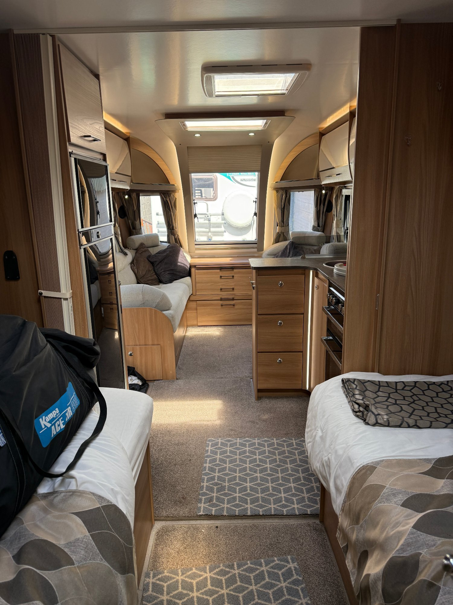 Bailey Alicanto Grande Estoril 2021 - Motorhomes & Caravans in Great Bentley
