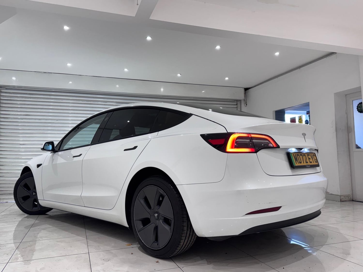 Tesla Model 3 2022 - Cars