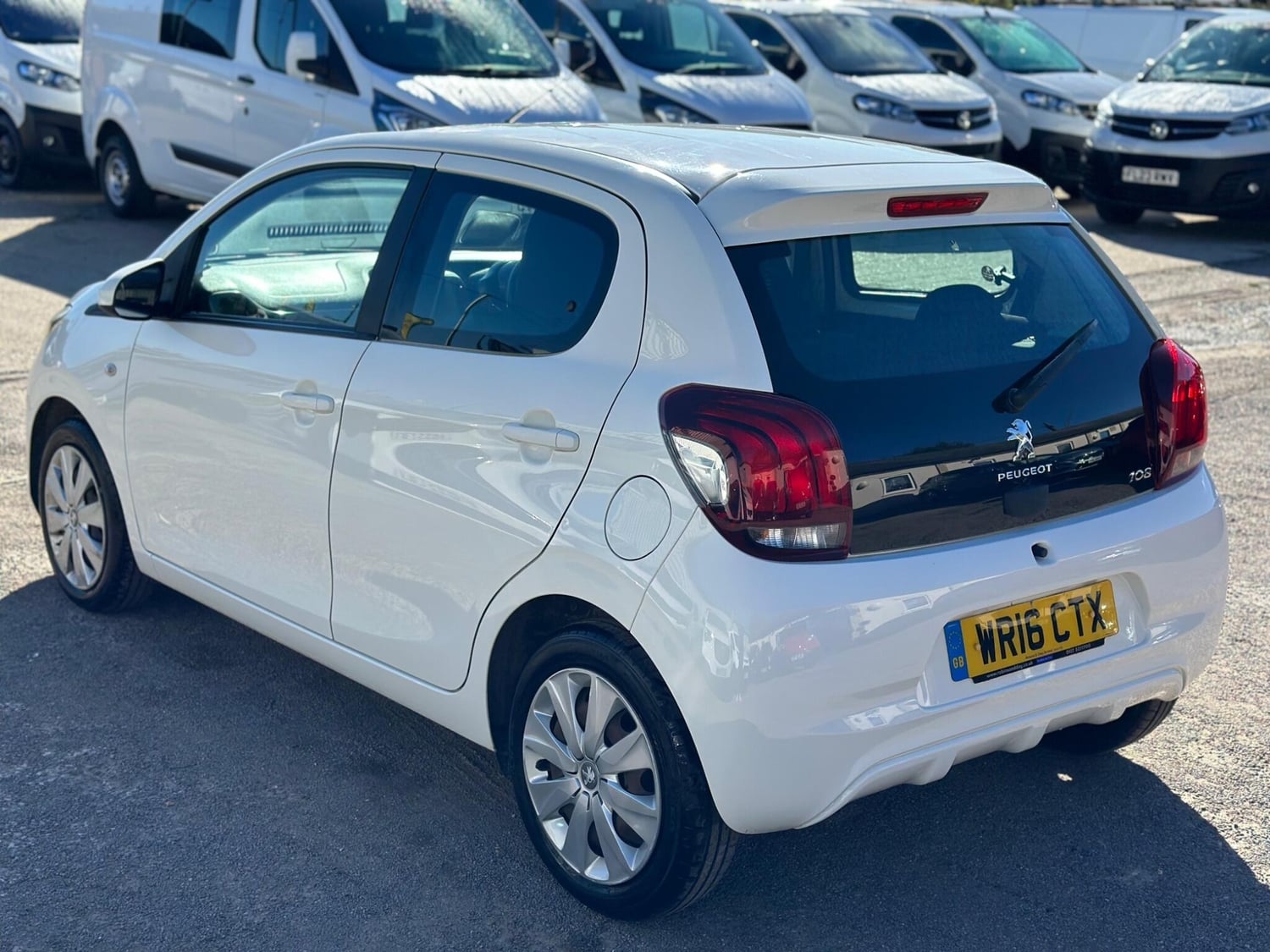 Peugeot 108 2016 - Cars