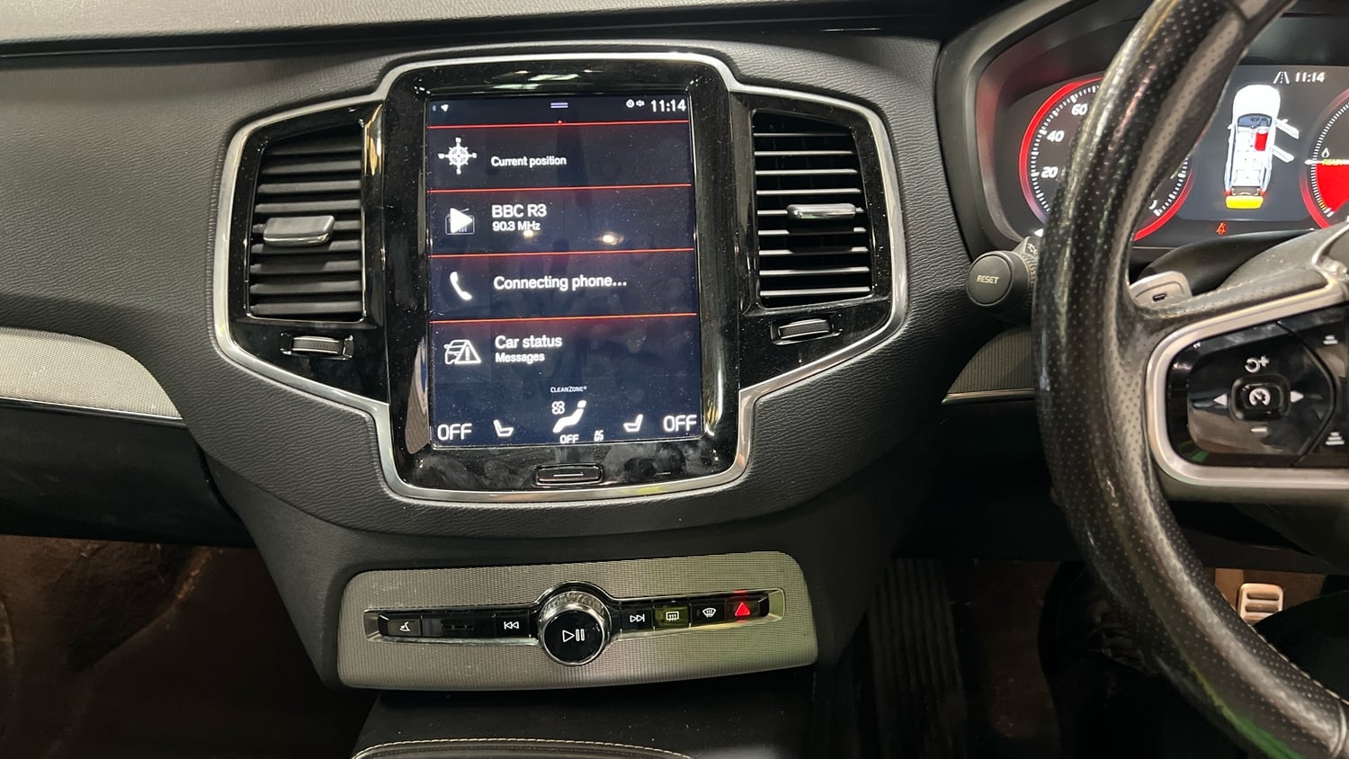 Volvo XC90 2017 - Cars in Hillingdon