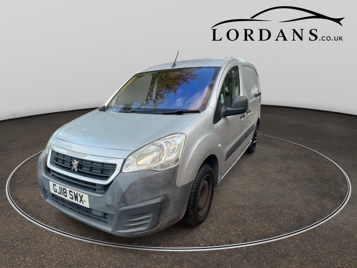 [ berth ]Peugeot Partner