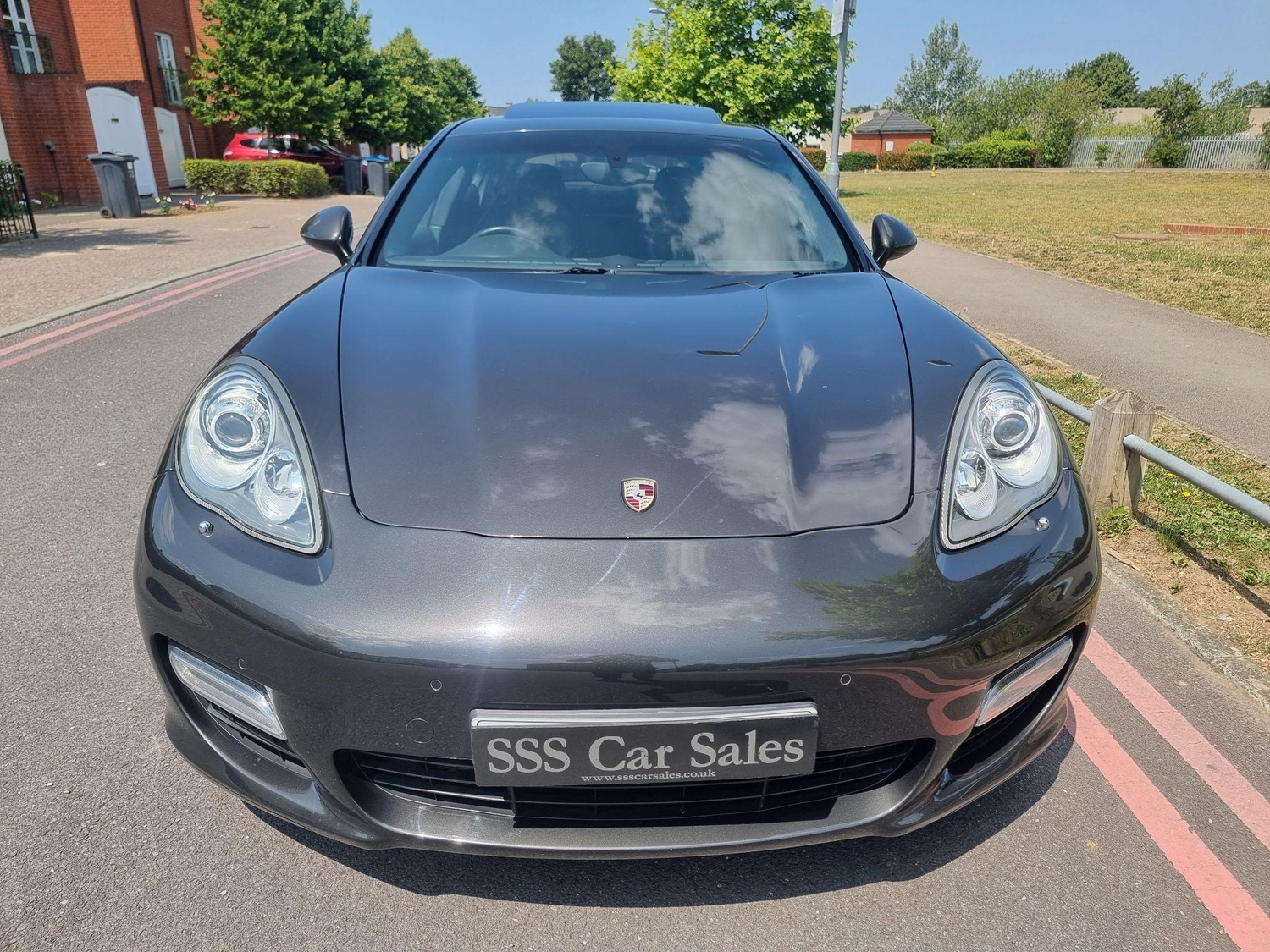 [ berth ]Porsche Panamera