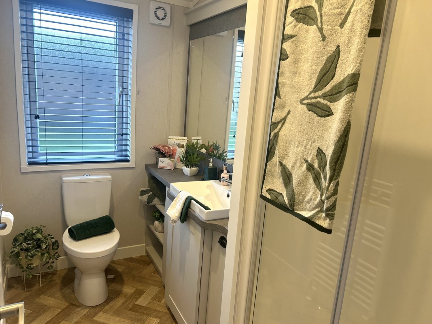 PRICE DROP Stunning Lodge in private gated area - owner's only  