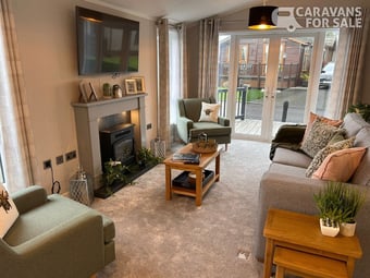 Stunning Lodge in private gated area, an owner's only 11mth park 