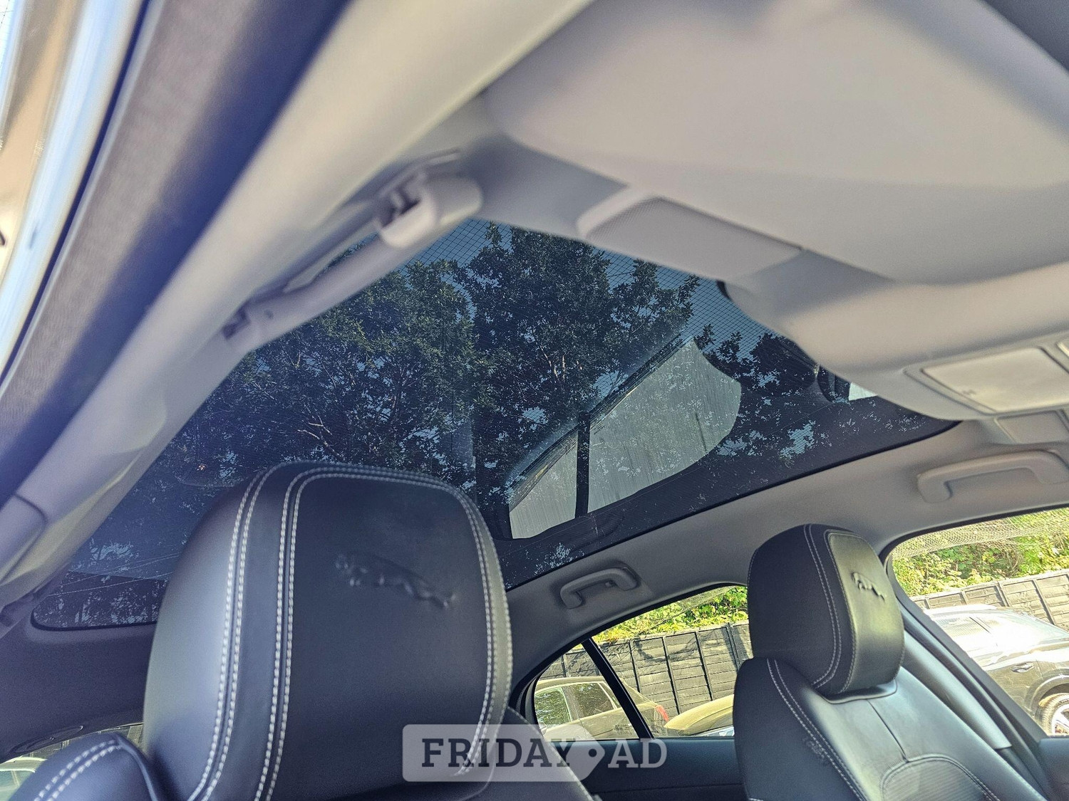 [ berth ]Jaguar I-Pace
