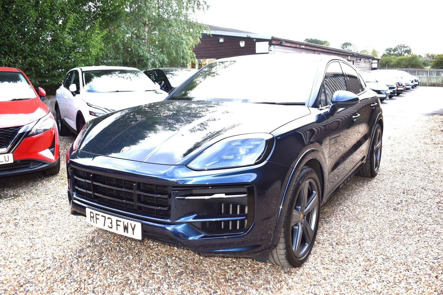 [ berth ]Porsche Cayenne