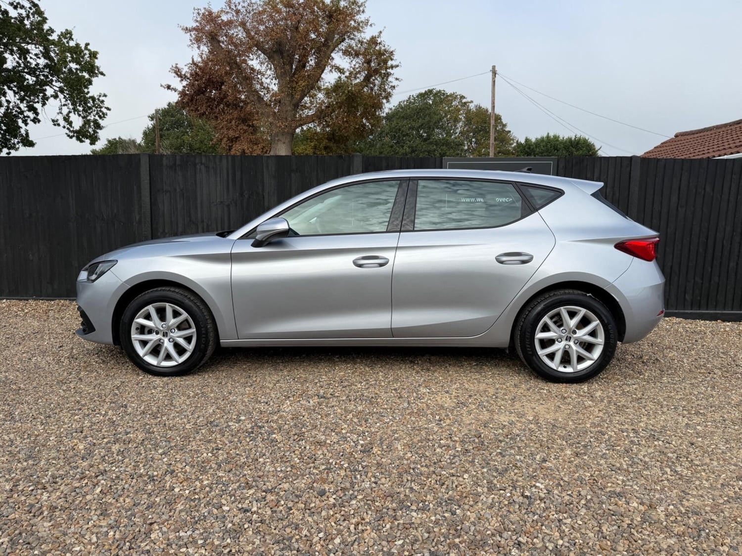 [ berth ]SEAT Leon