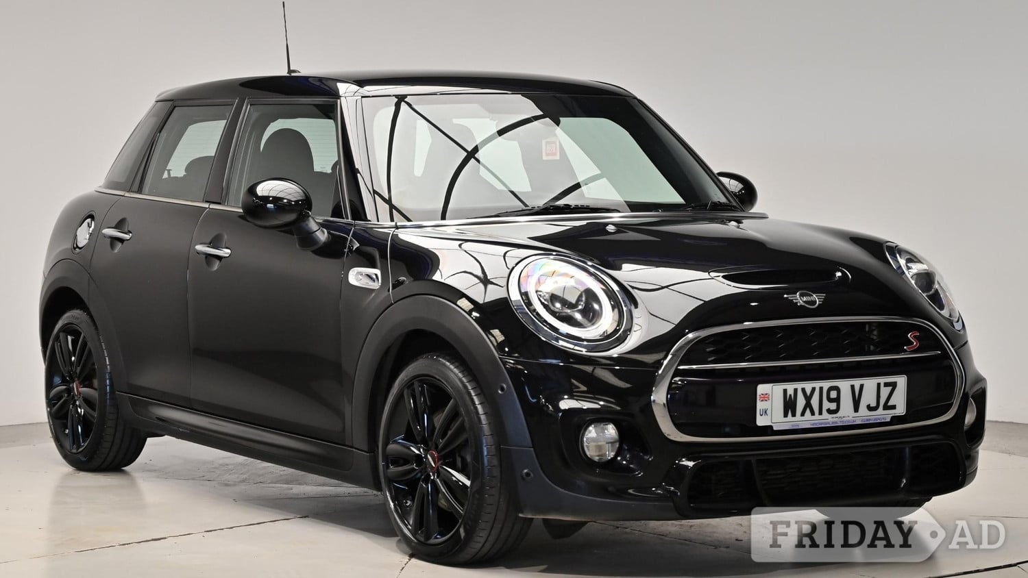 Mini Hatch 2019 in Cullompton