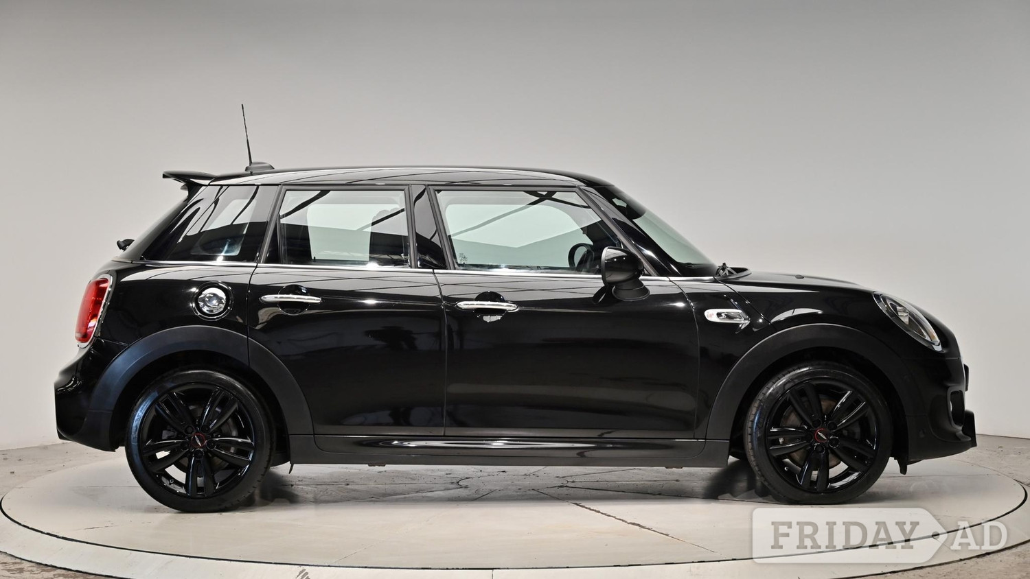 Mini Hatch 2019 - Cars in Cullompton