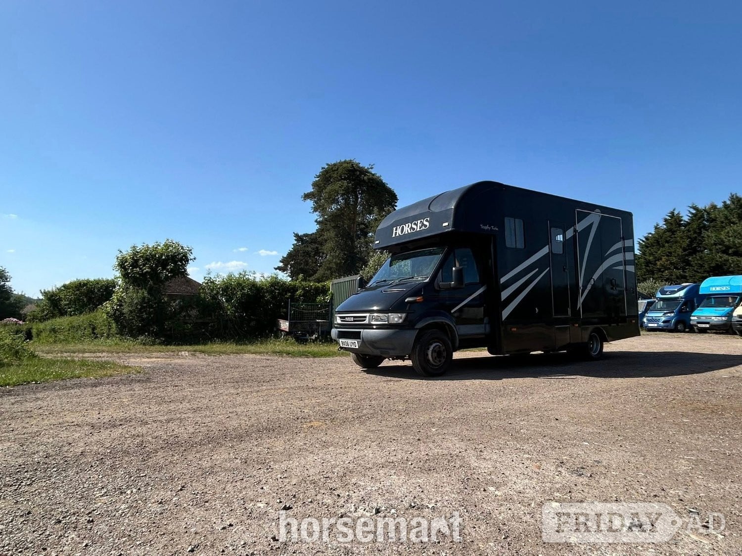 Peper Harow Trophy Twin Iveco Horsebox in Godalming