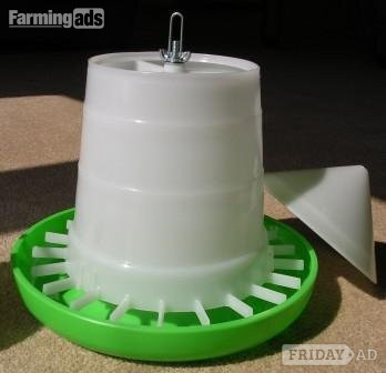 Poultry accessories, feed, poultry supplies, etc -  in Leatherhead