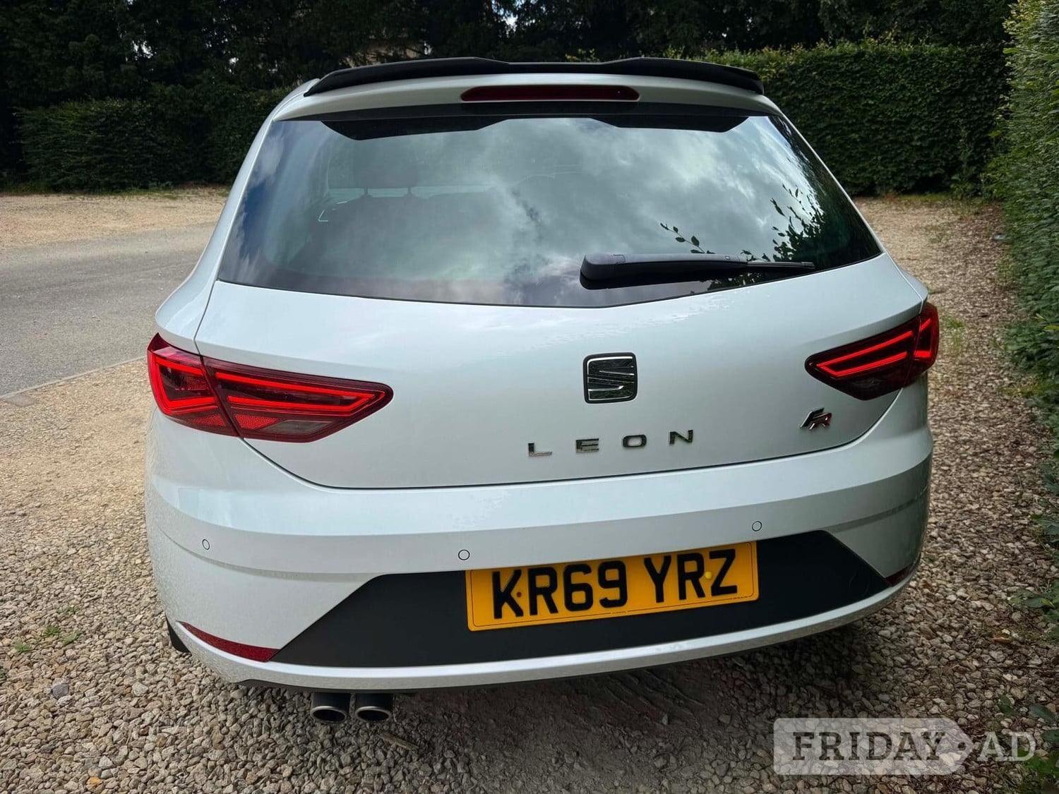 [ berth ]SEAT Leon