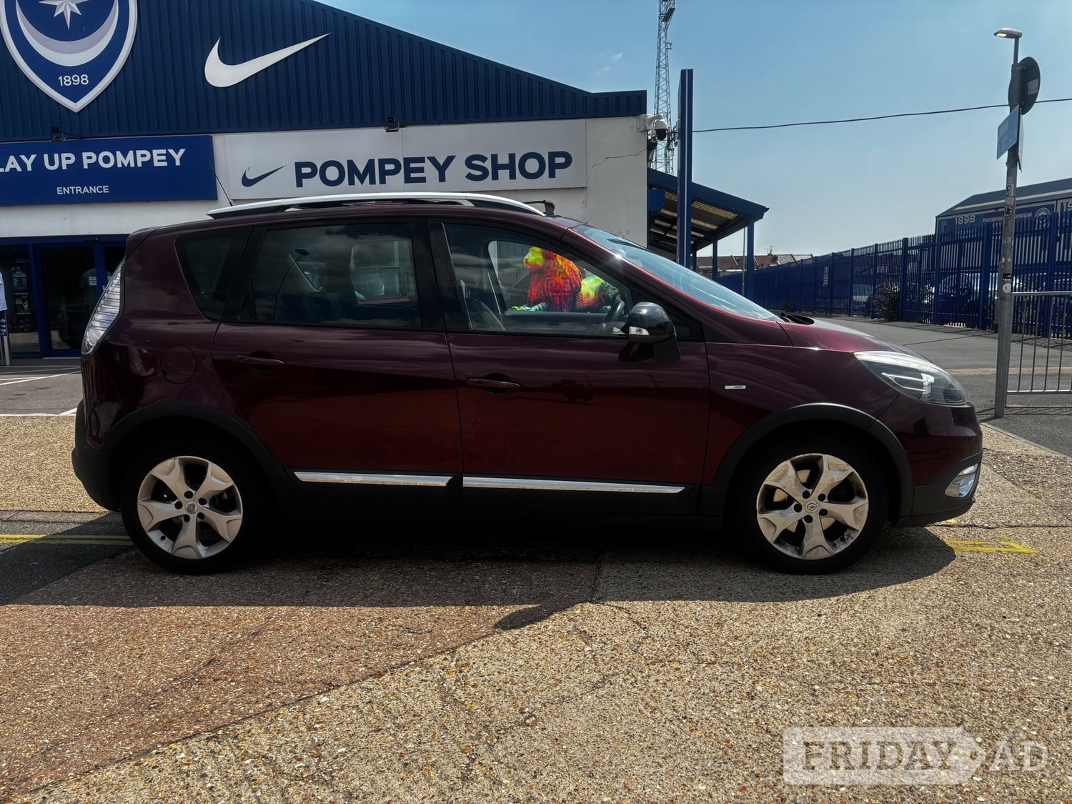 Renault Scenic XMOD 2013 - Cars