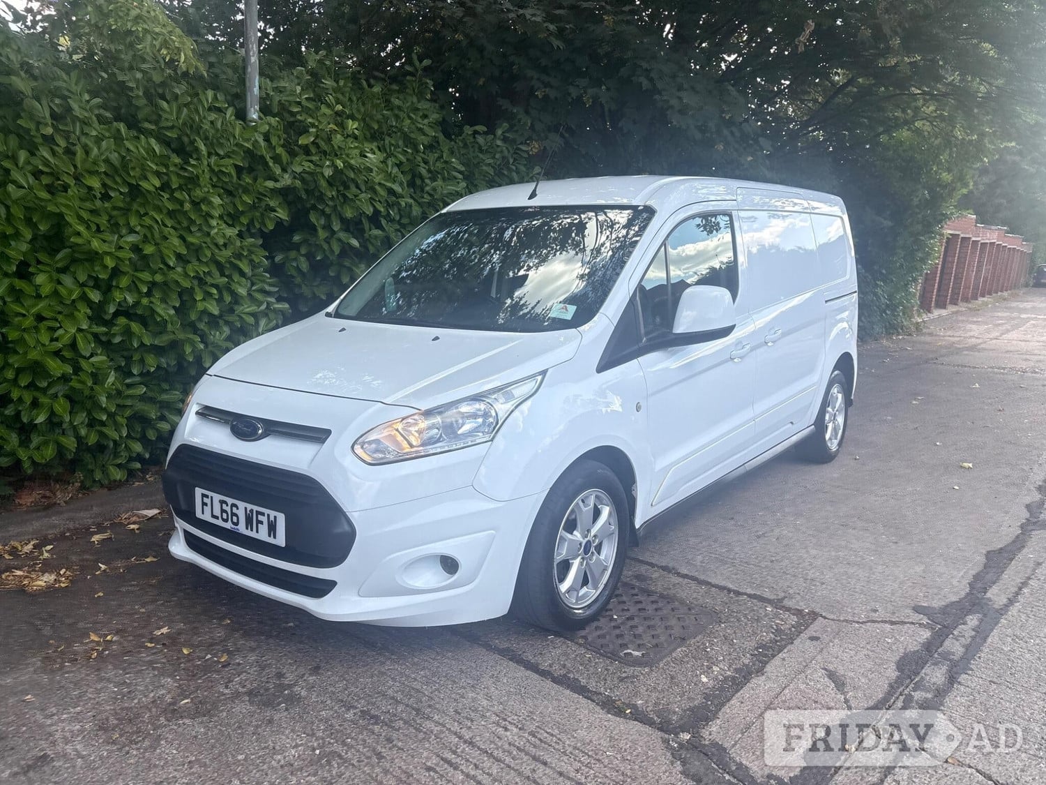 Ford Transit Connect 2016 in High Wycombe
