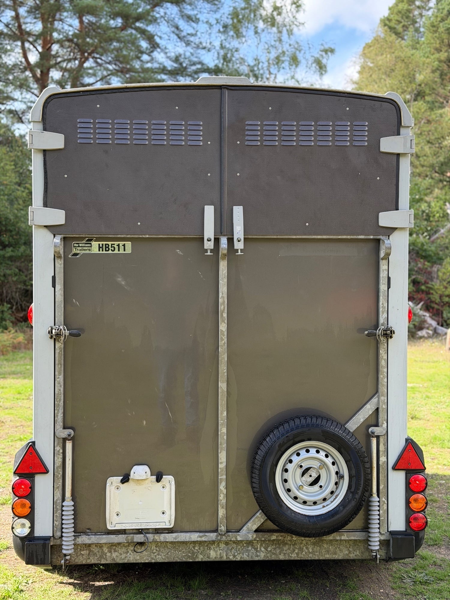 Ifor Williams HB511  Horse Trailer - Trailers & Horseboxes in Southampton