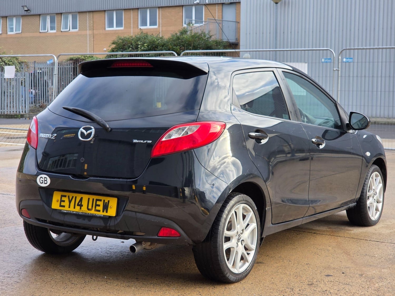 [ berth ]Mazda Mazda2