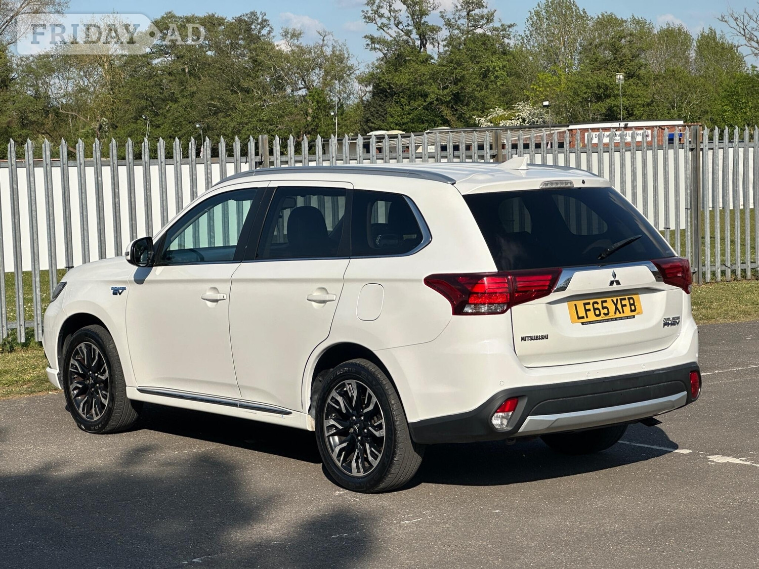 Mitsubishi Outlander 2016 - Cars