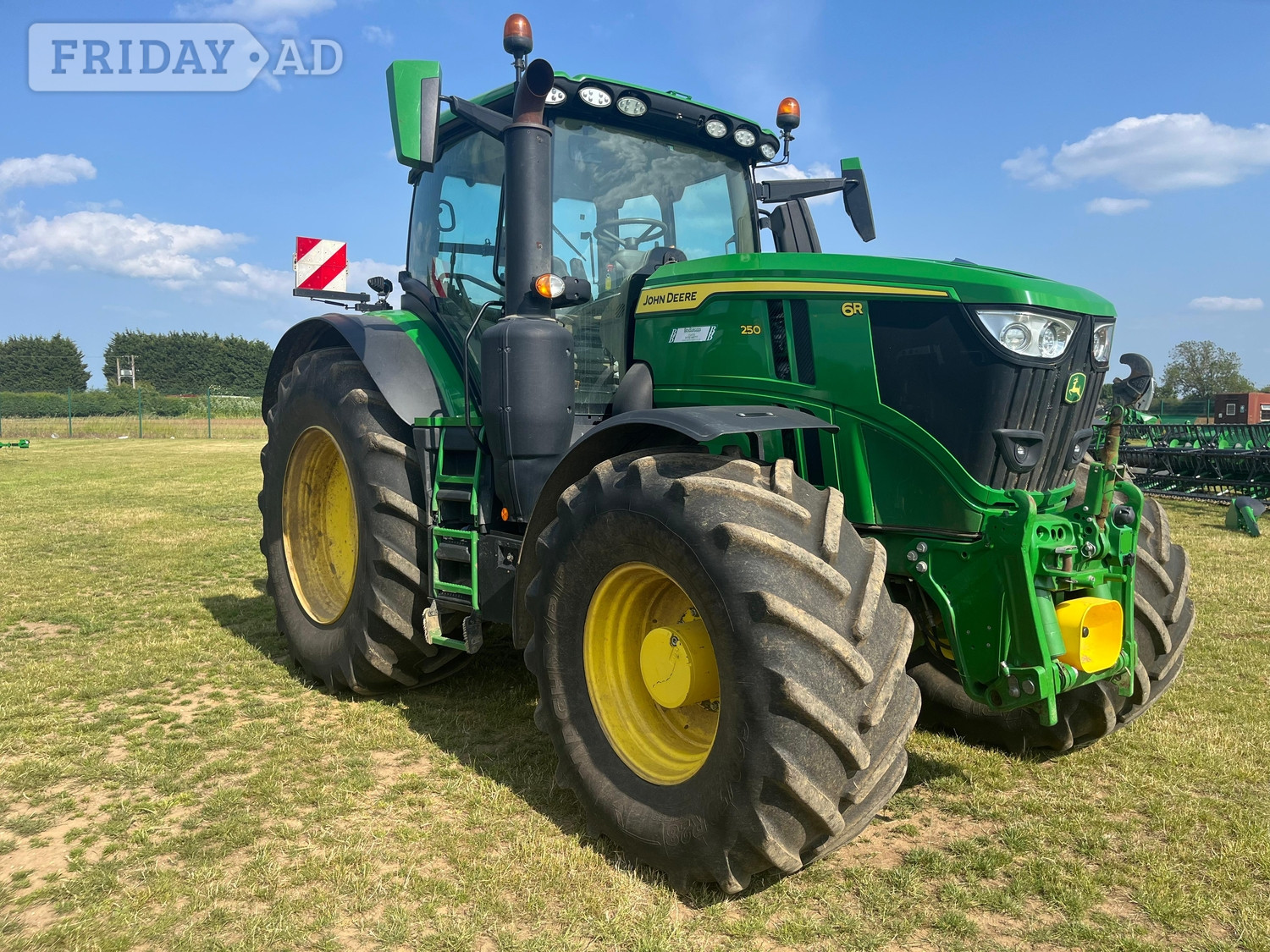 [ berth ]John Deere 6R 250