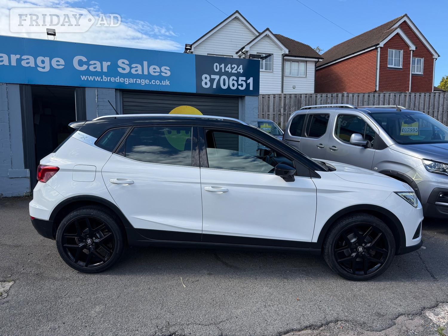 [ berth ]SEAT Arona