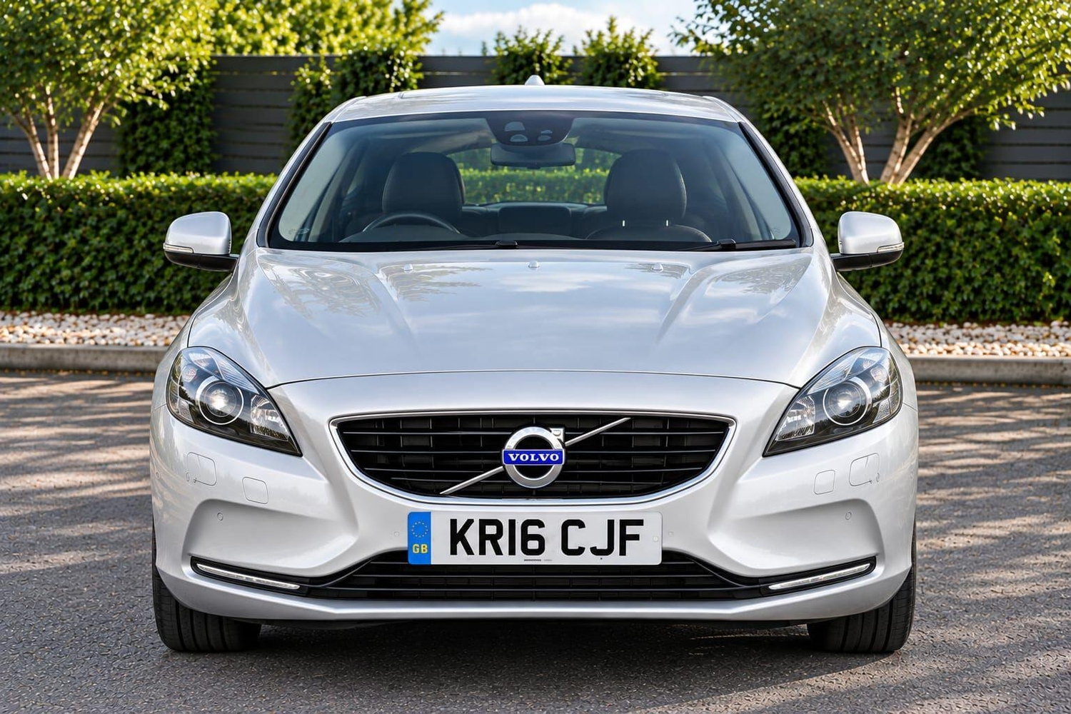 Volvo V40 Ashford