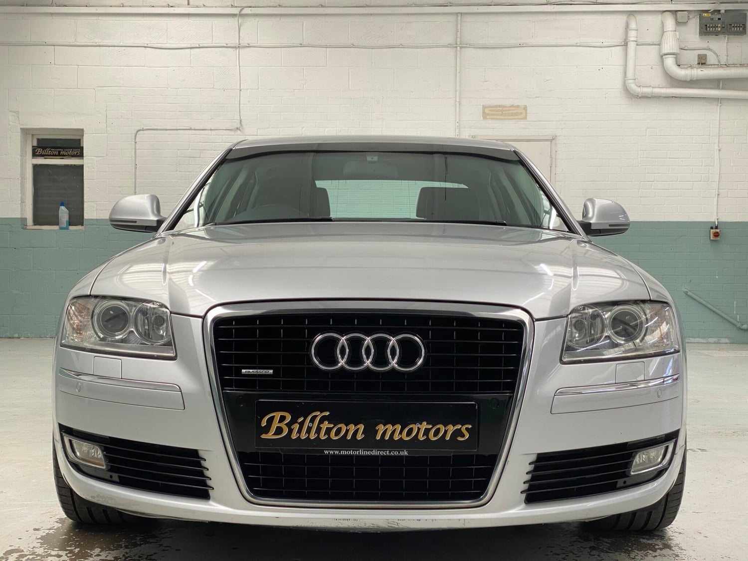 Audi A8 2009 - Cars