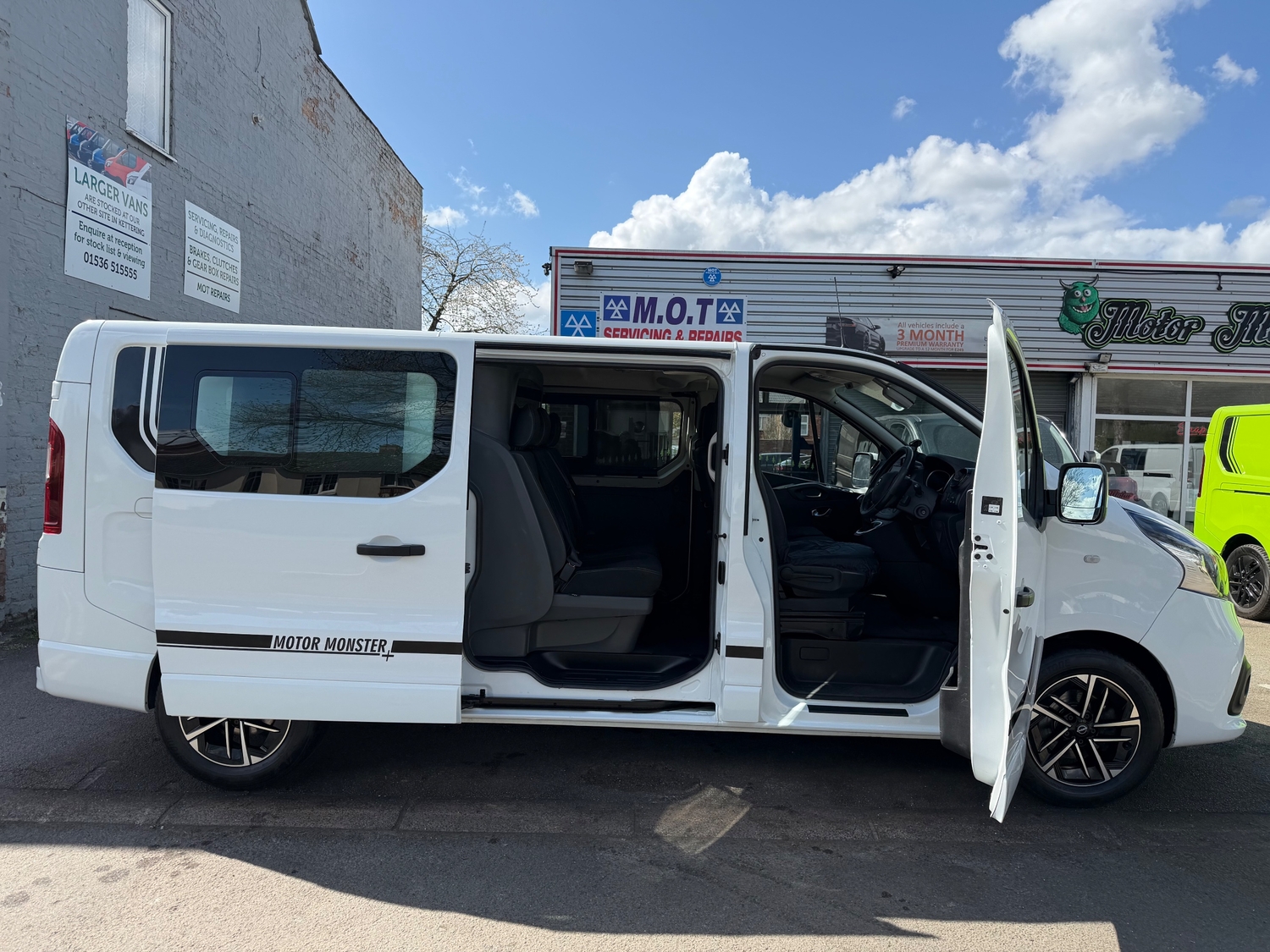Nissan NV300 Kettering
