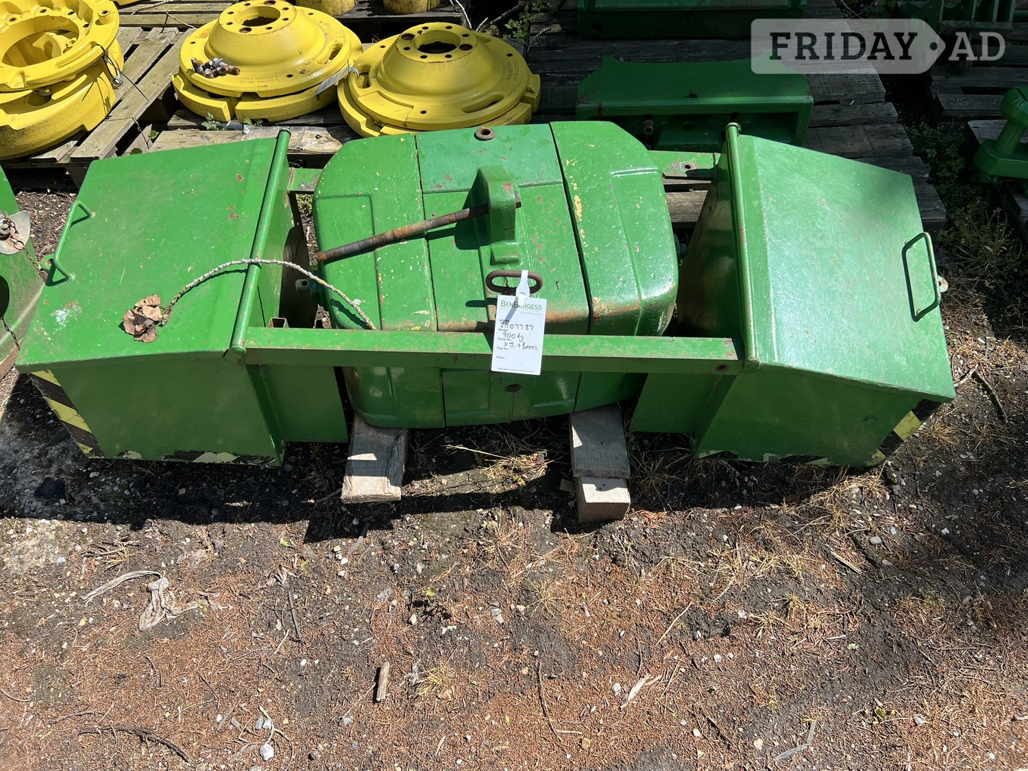 [ berth ]John Deere 900KG
