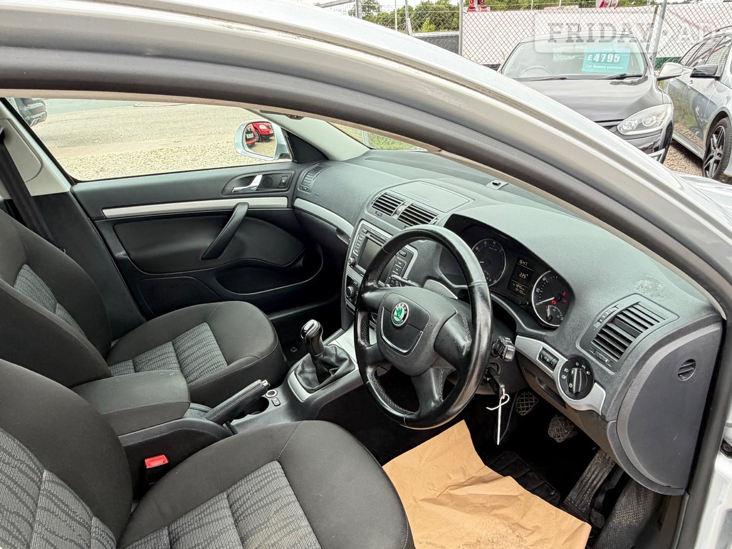 [ berth ]Skoda Octavia