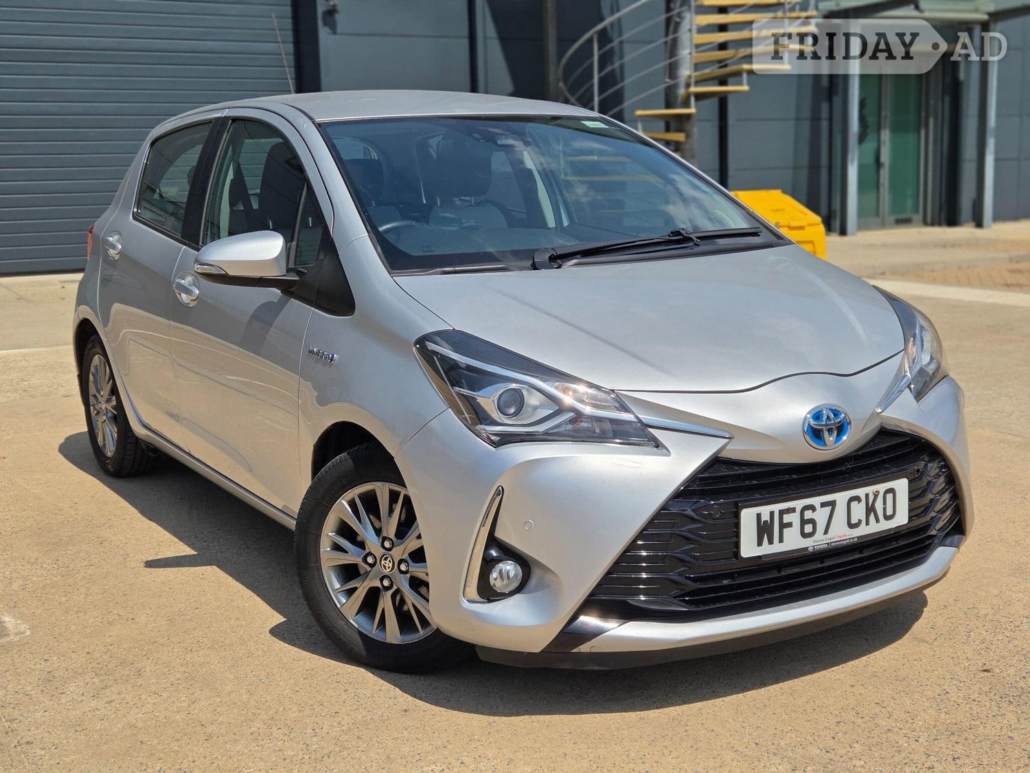 Toyota Yaris 2017 - Cars