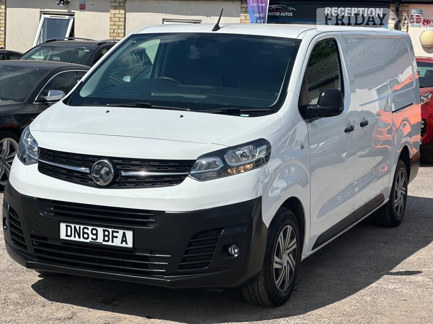 [ berth ]Vauxhall Vivaro