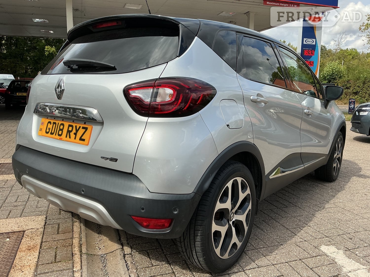 [ berth ]Renault Captur