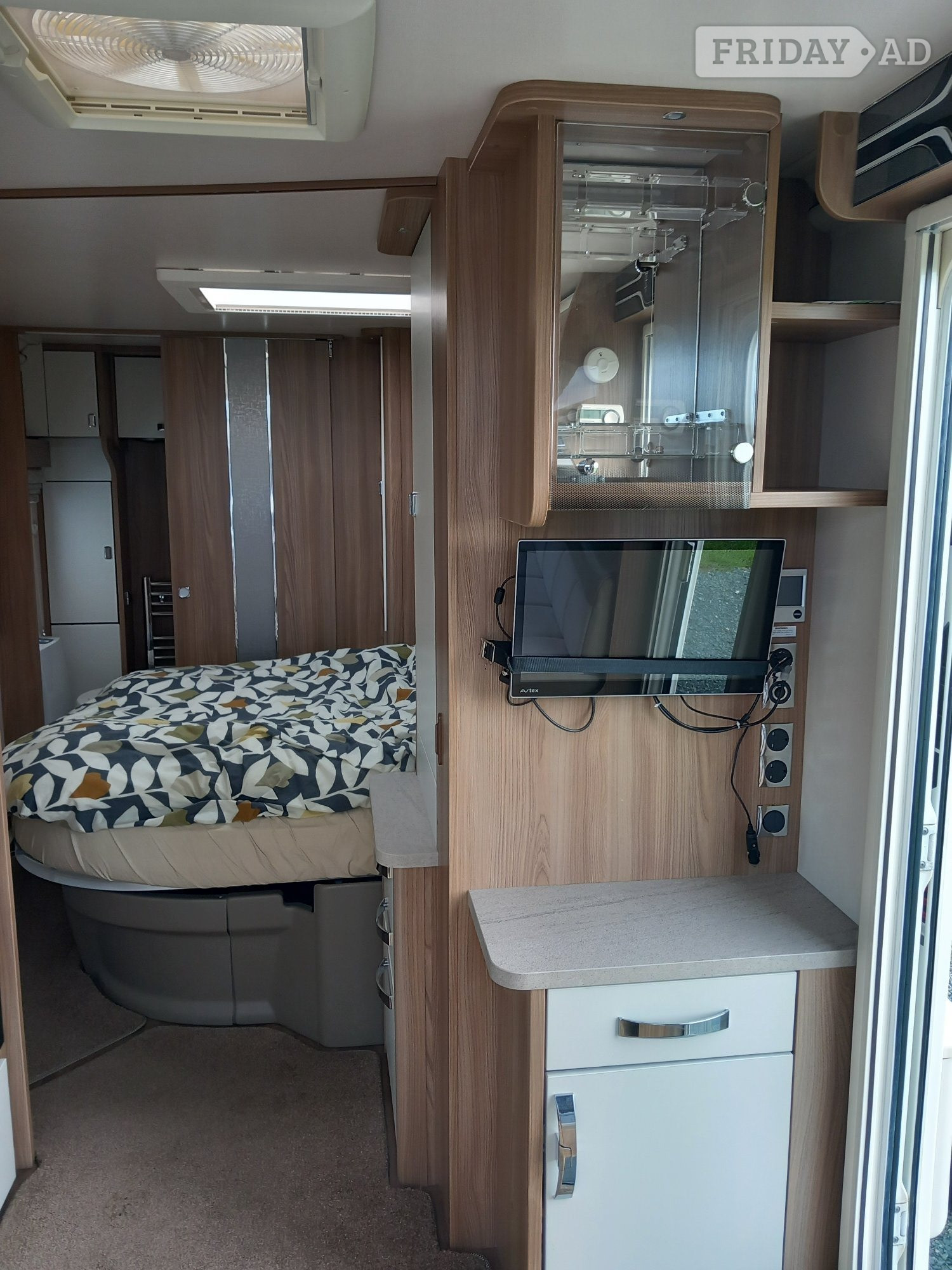 [ berth ]Swift Elegance