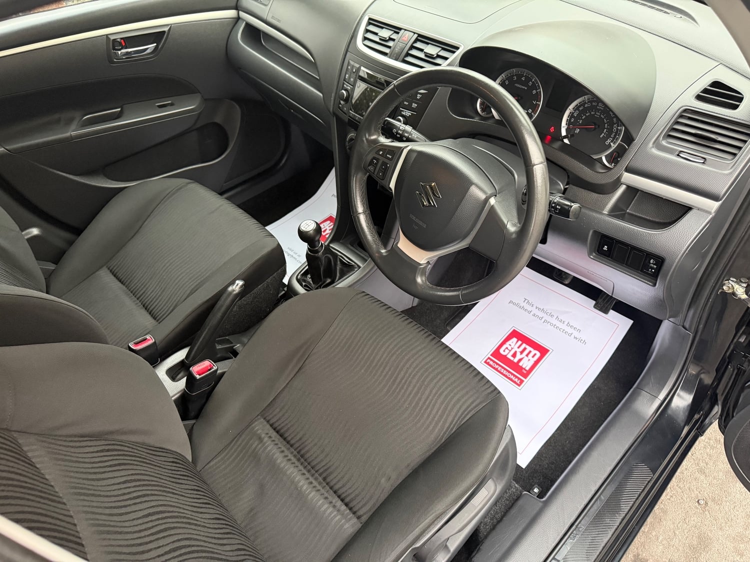 Suzuki Swift 2010 - Cars