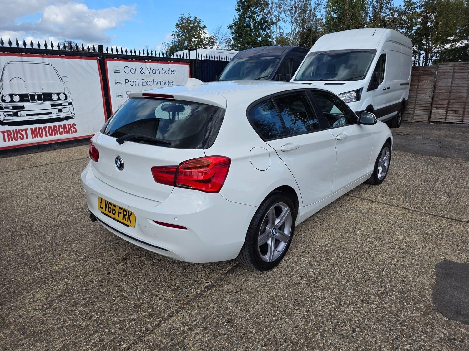 [ berth ]BMW 1 Series