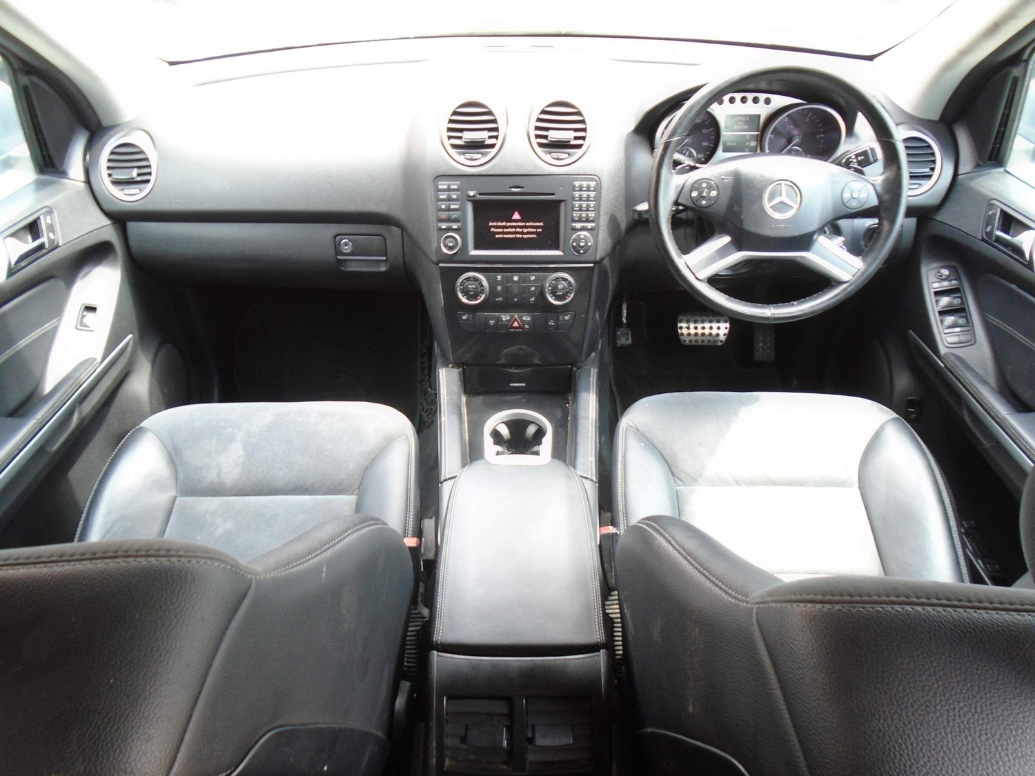 [ berth ]Mercedes-Benz M Class