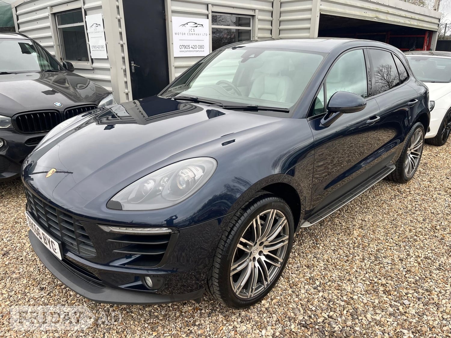 Porsche Macan 2016 in Farnham