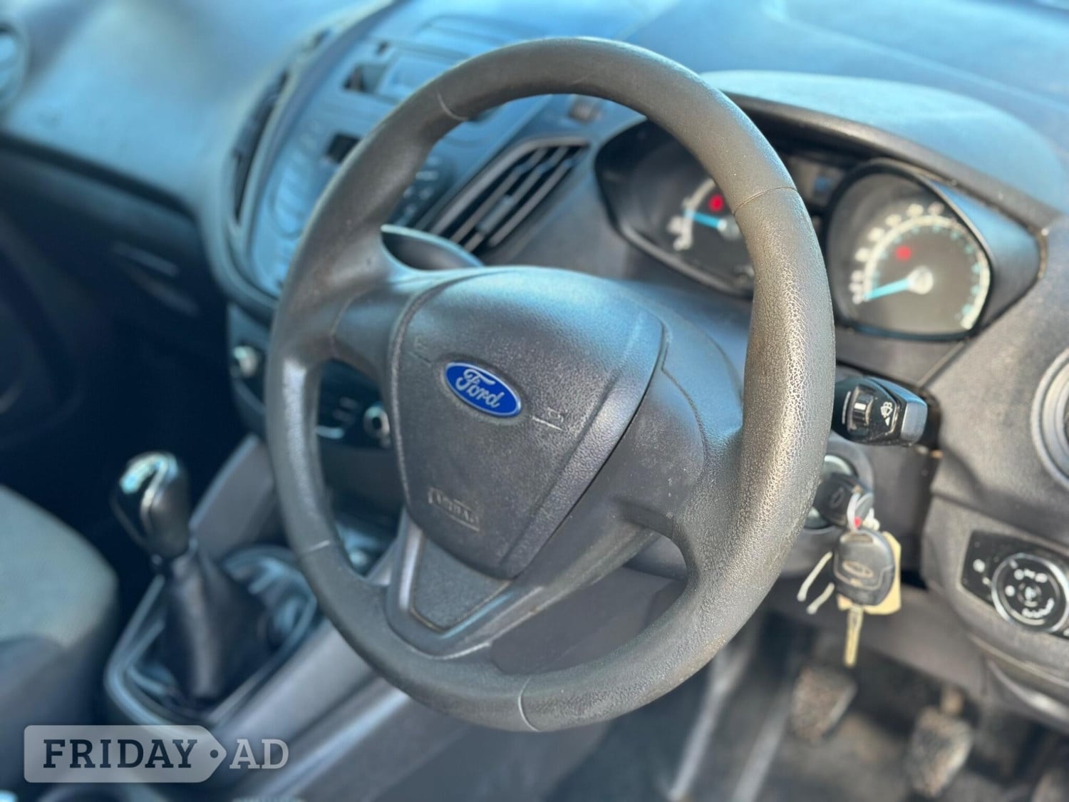 Ford Transit Courier 2015 - Vans & Commercial Vehicles
