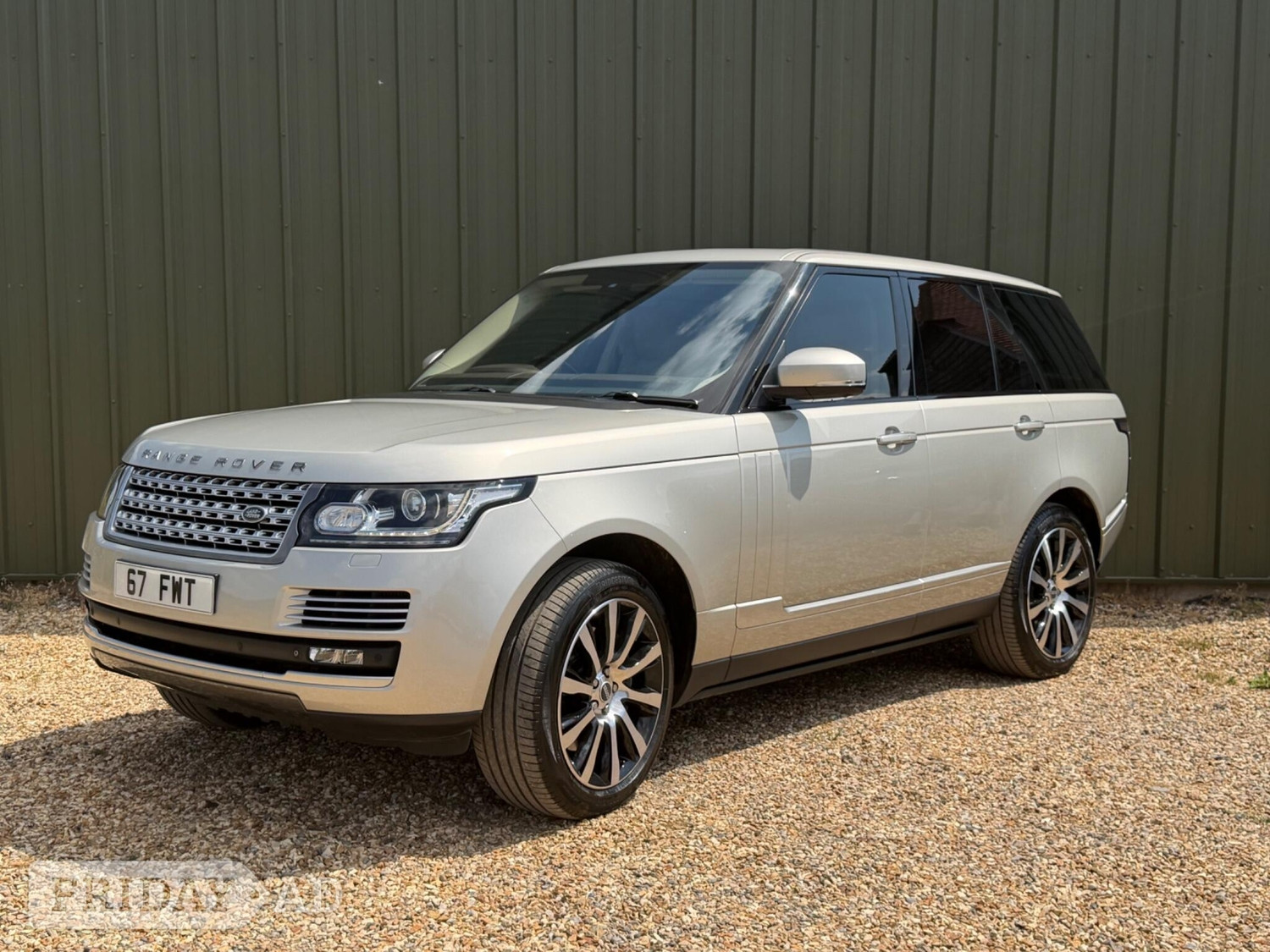[ berth ]Land Rover Range Rover