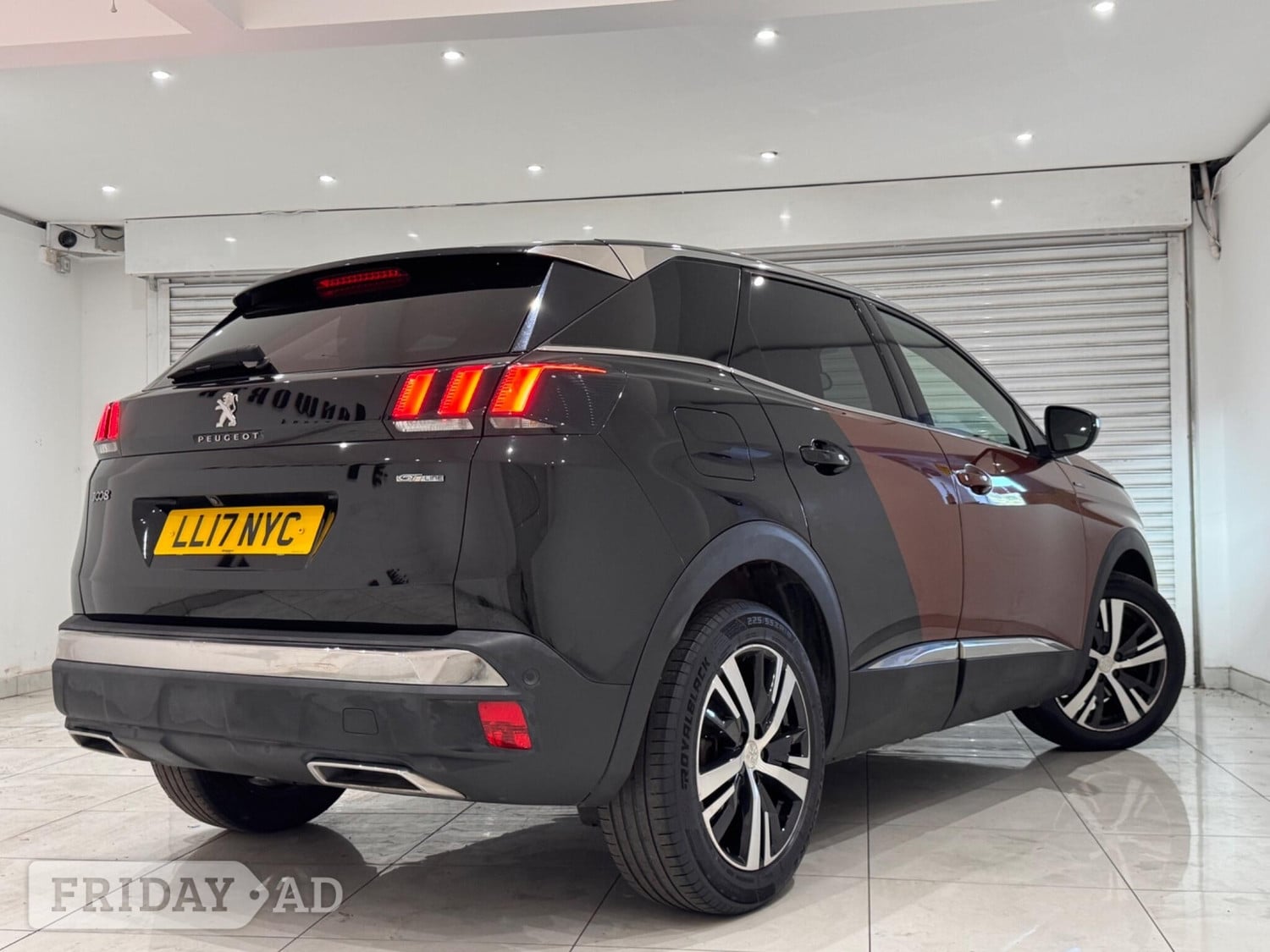 [ berth ]Peugeot 3008